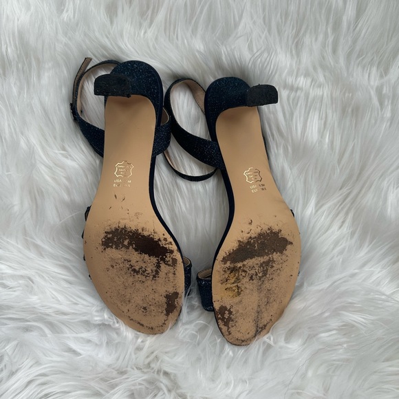 Nina New York - NAVY TEXTURED METALLIC LOW-HEEL DRESS SANDAL Size 8.5 - Picture 12 of 15